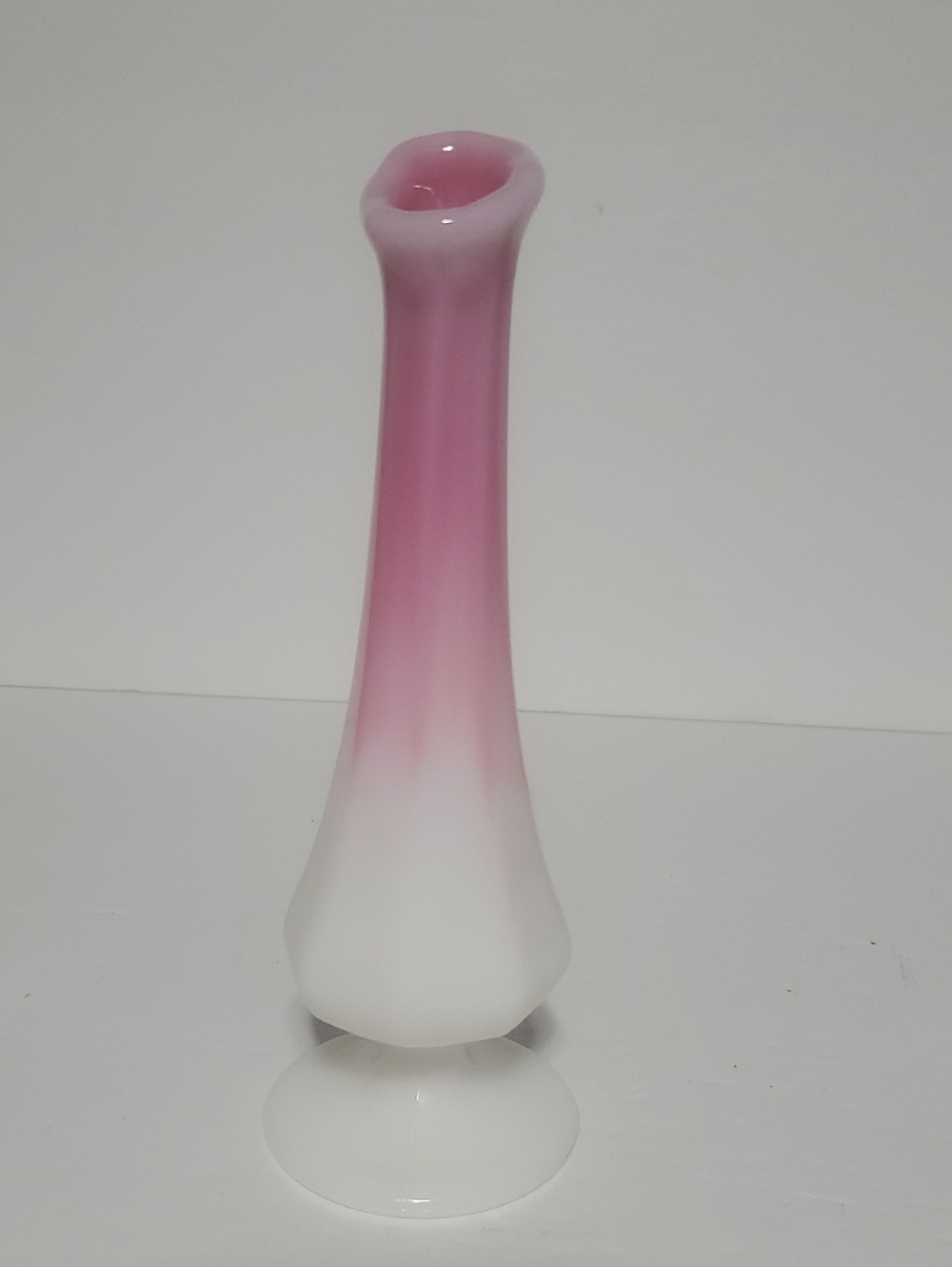 Vtg Fenton Glass Rosalene Bud Vase